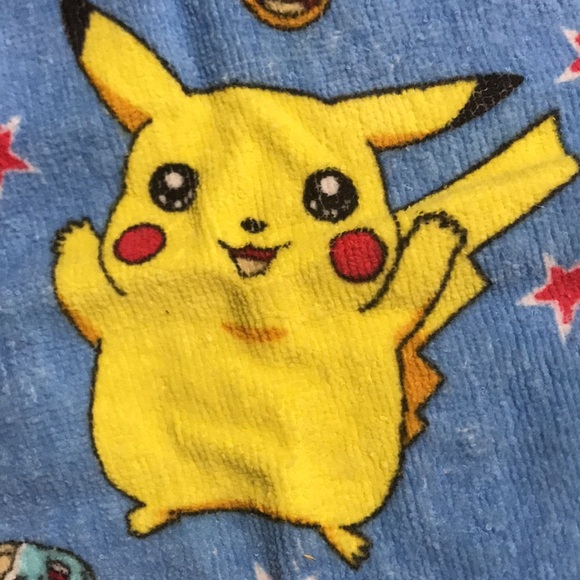 Vintage Pokémon Pikachu Hand Towel - Picture 9 of 9